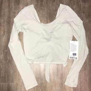 Lululemon | It’s a tie long sleeve top | Size 6